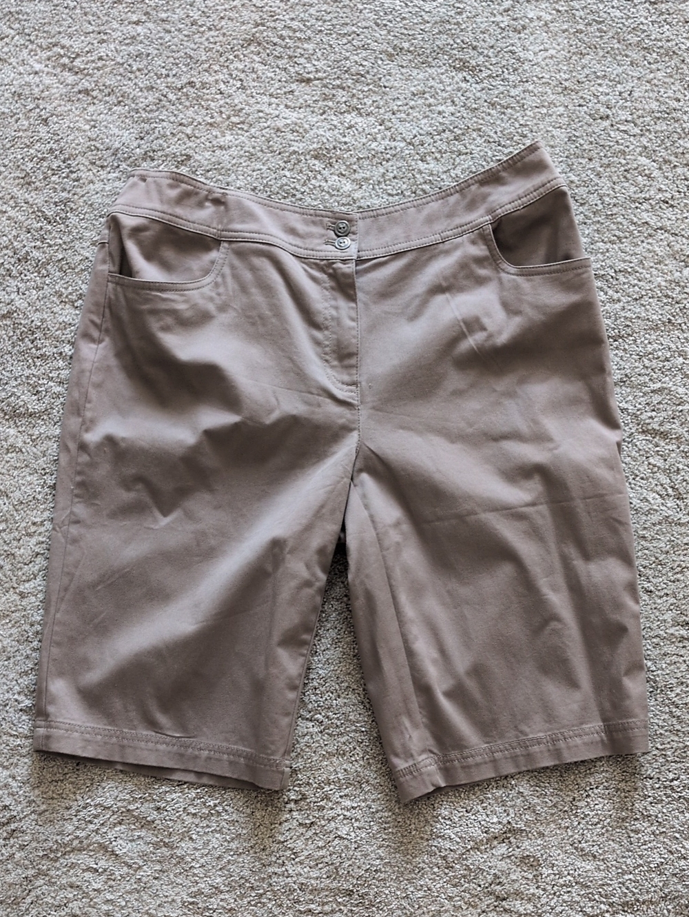 NWT Chico's Outlet River Cotton Edson Short Taupe Size 1.5 (Size 10)